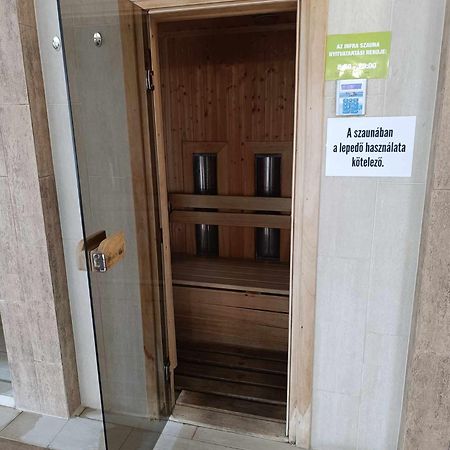 Oazis Wellness Apartman2 Hajduszoboszlo Ngoại thất bức ảnh