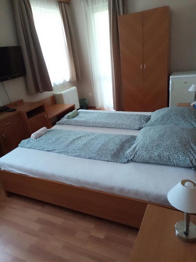 Oazis Wellness Apartman2 Hajduszoboszlo Ngoại thất bức ảnh