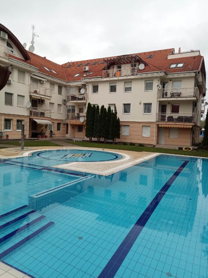 Oazis Wellness Apartman2 Hajduszoboszlo Ngoại thất bức ảnh