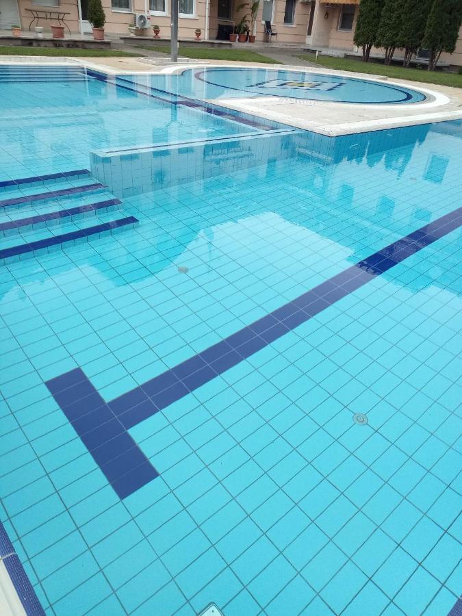 Oazis Wellness Apartman2 Hajduszoboszlo Ngoại thất bức ảnh
