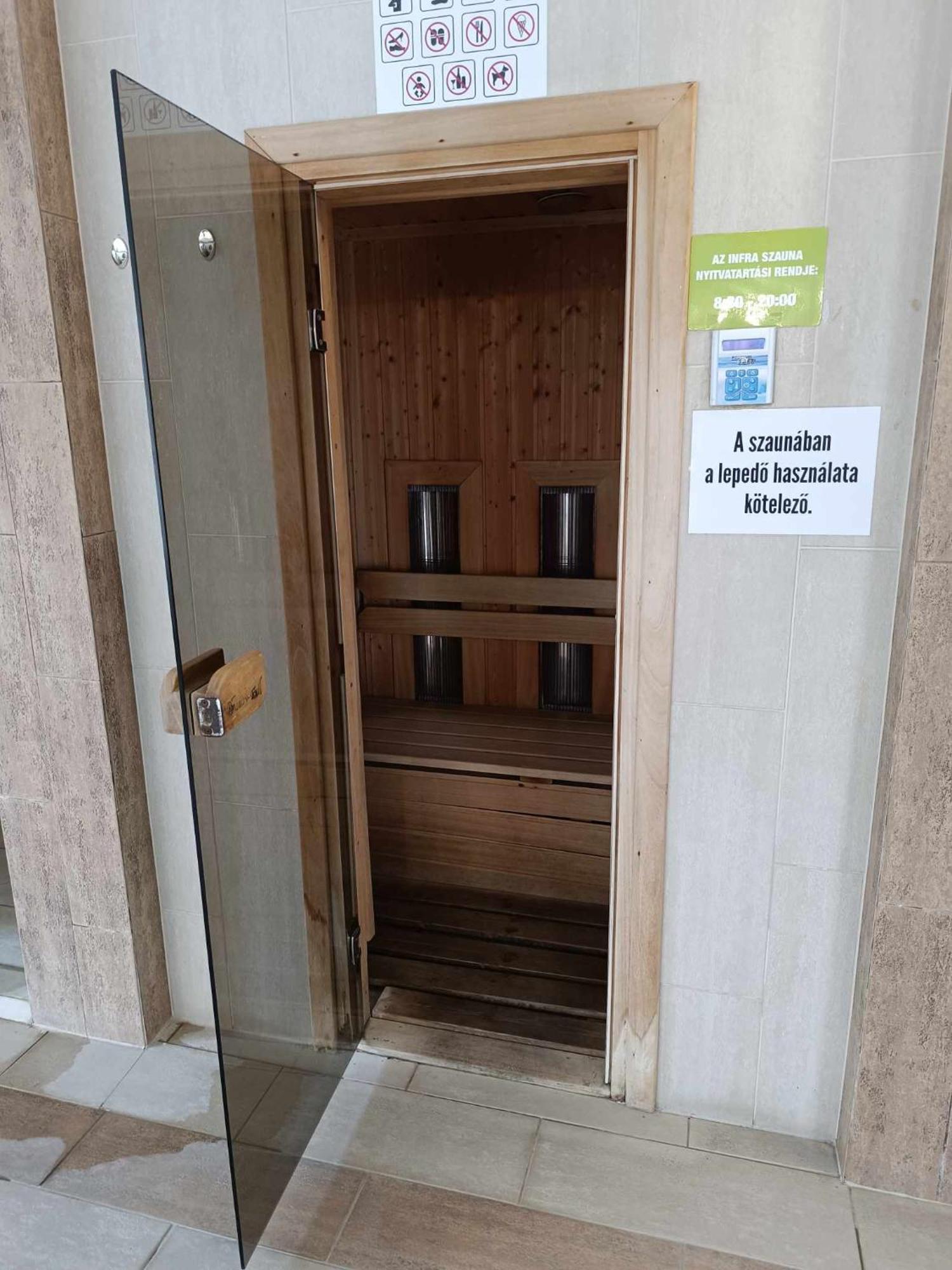 Oazis Wellness Apartman2 Hajduszoboszlo Ngoại thất bức ảnh