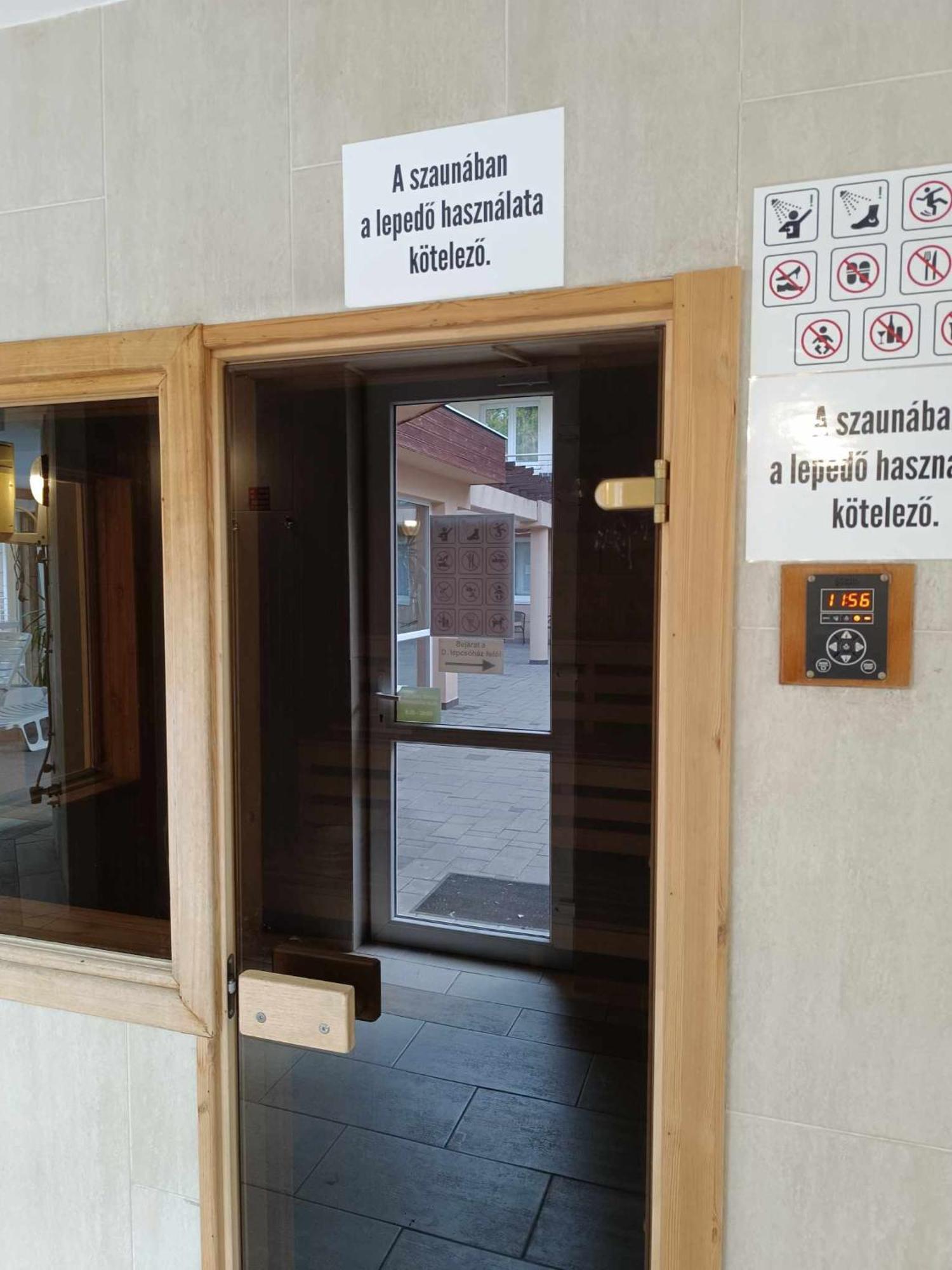 Oazis Wellness Apartman2 Hajduszoboszlo Ngoại thất bức ảnh